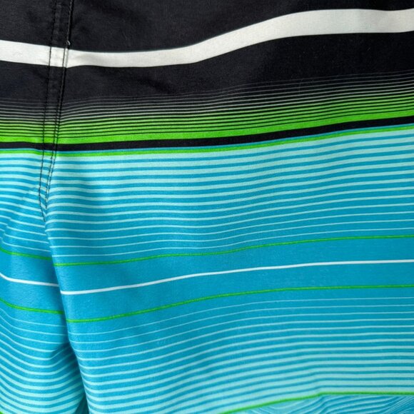 Under Armour Swim Shorts Black/Blue Boys Sz Lg - Picture 4 of 12